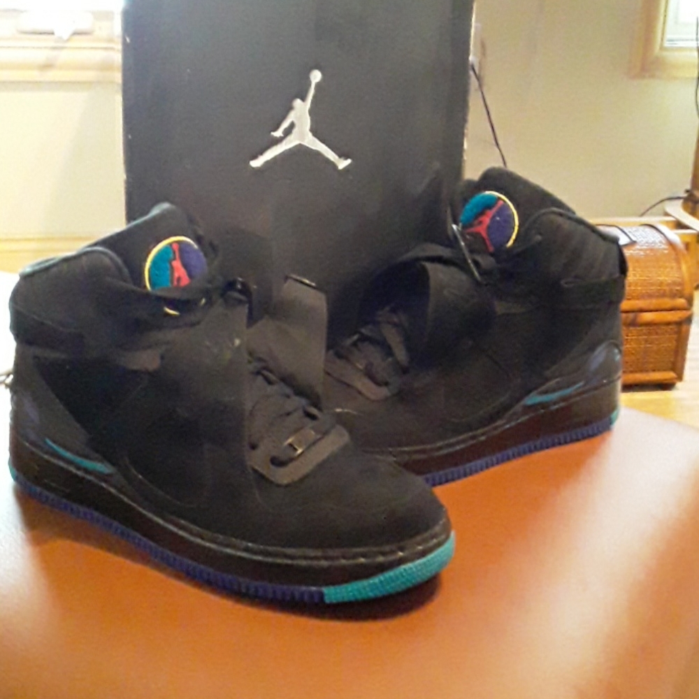 Air Jordan force 1